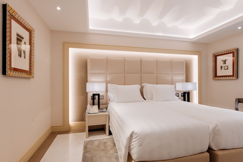 Aleph Rome Hotel Curio Collection by Hilton 22/63