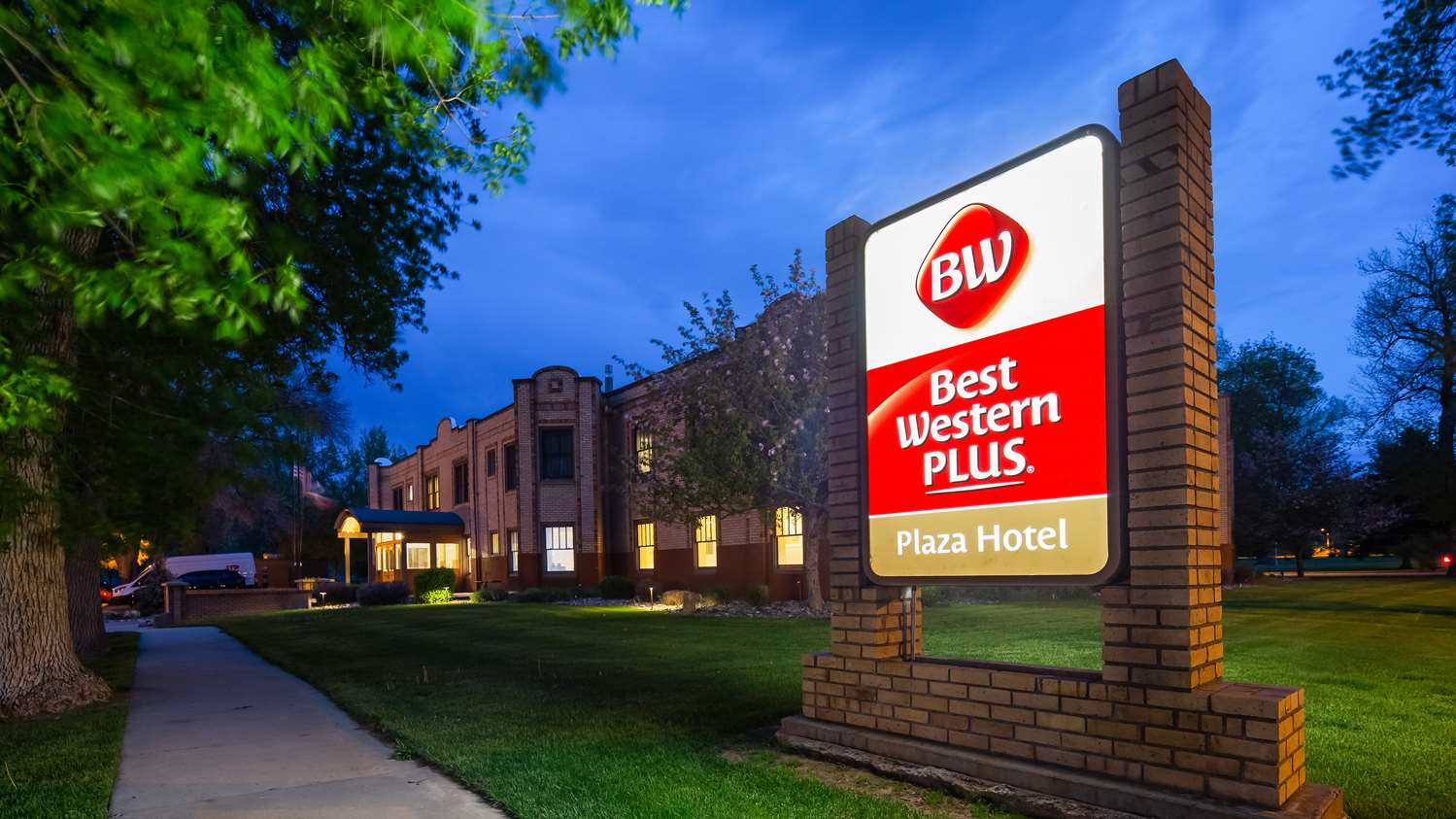 Best Western Plus Plaza Hotel 1/12