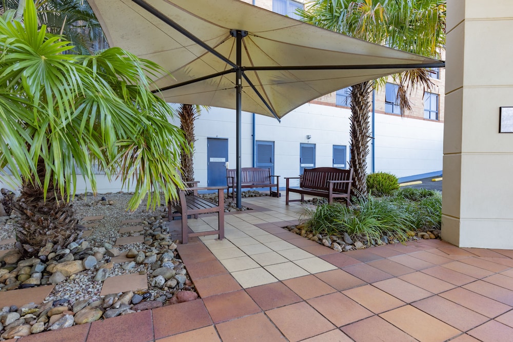 Mercure Brisbane Garden City 49/67