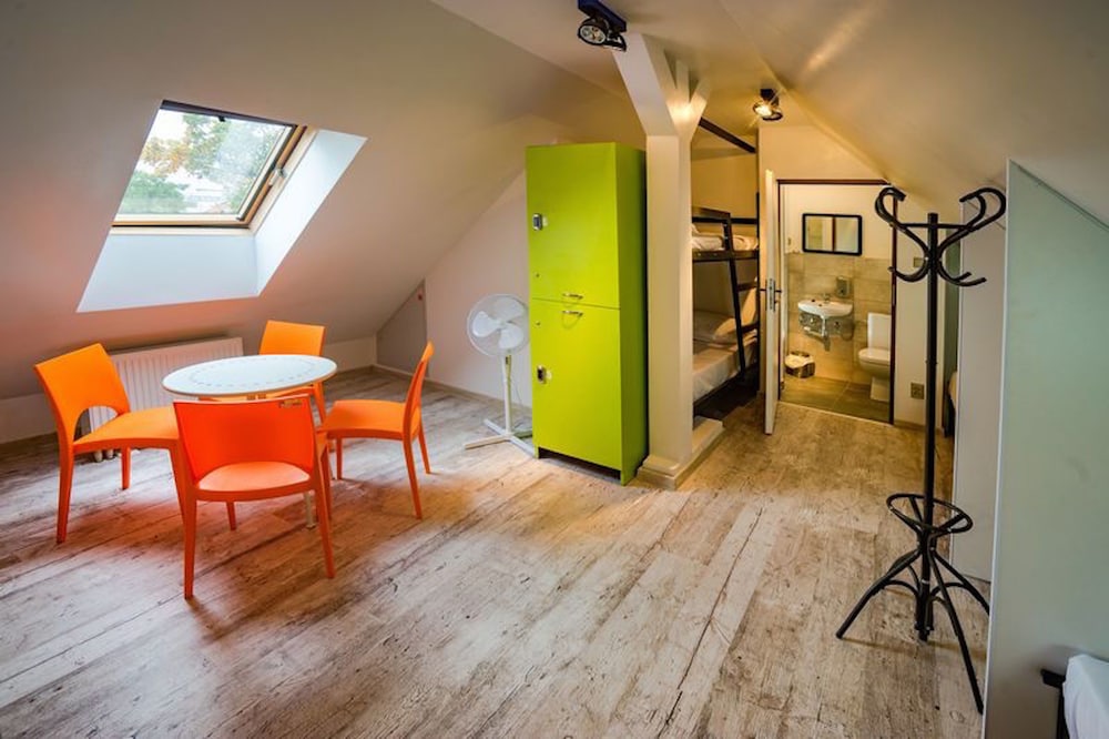 Oki Doki Old Town Hostel 33/50