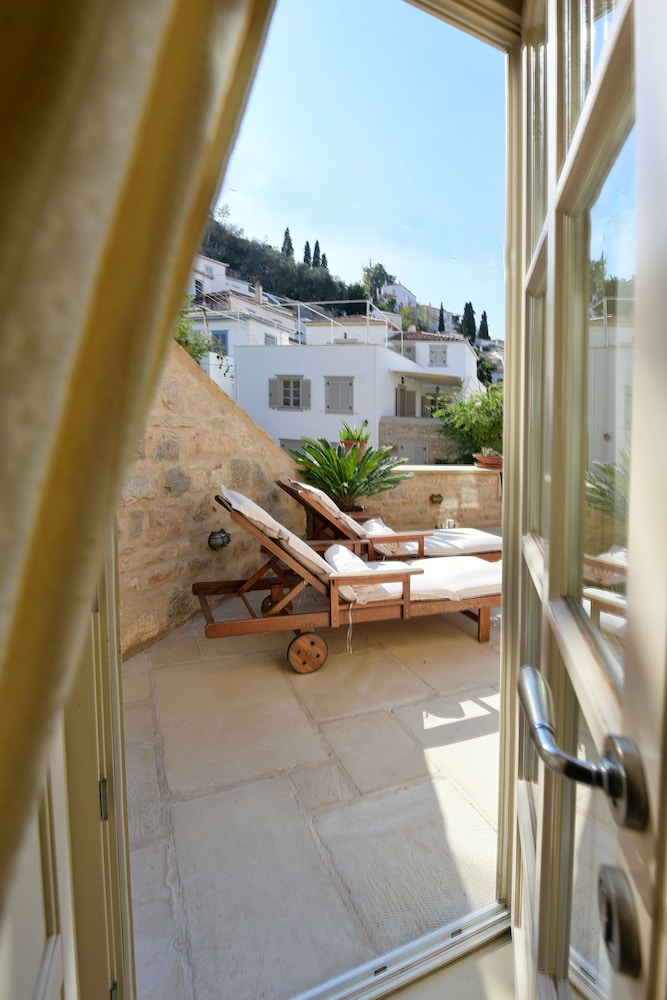 Angelica Boutique Hotel 68/74