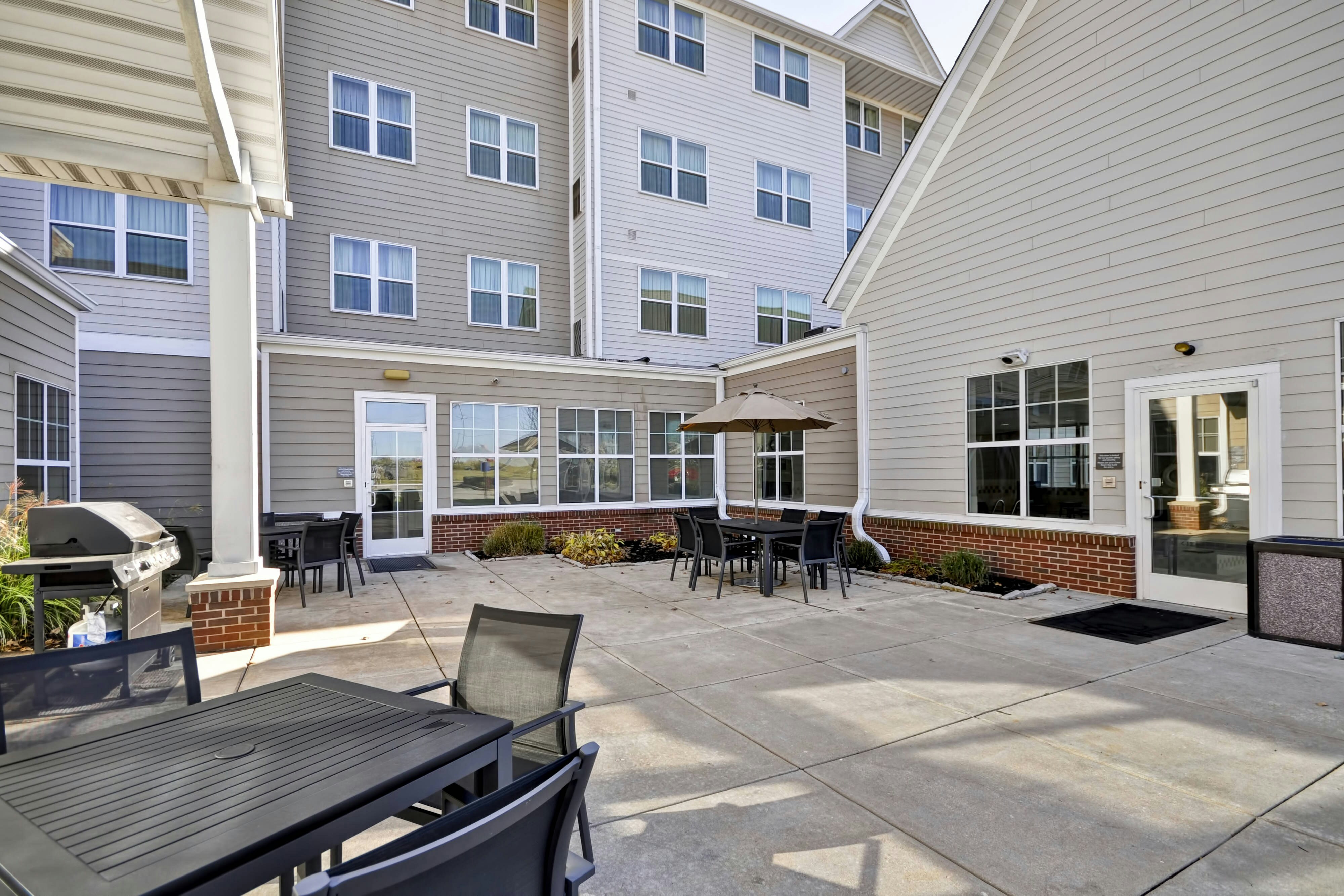 Residence Inn by Marriott St. Louis O Fallon 28/46