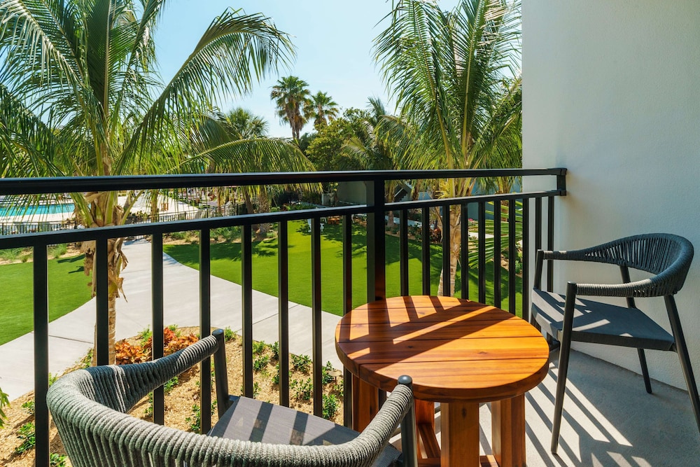 Hilton Garden Inn St Pete Beach 51/80