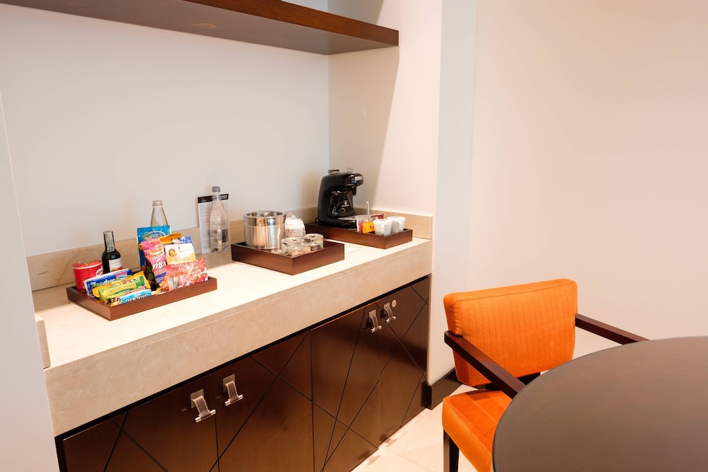 BOGOTA MARRIOTT HOTEL 48/50