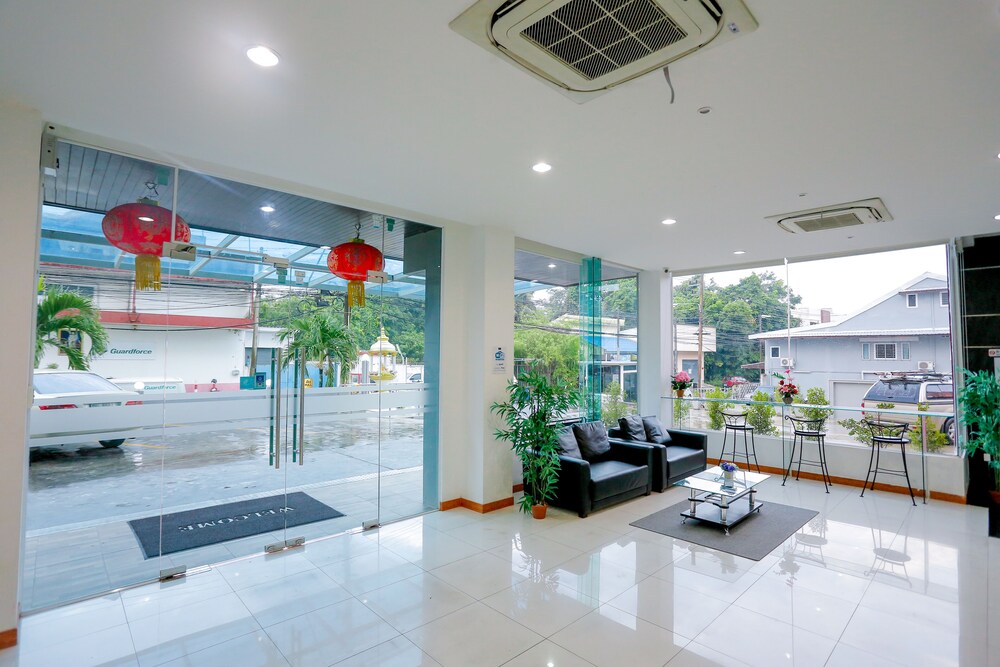 Blue Orchids Hotel 47/66