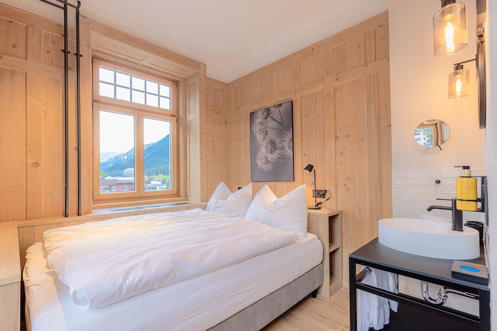 TOP ALPINE INN Davos Dorf 14/50