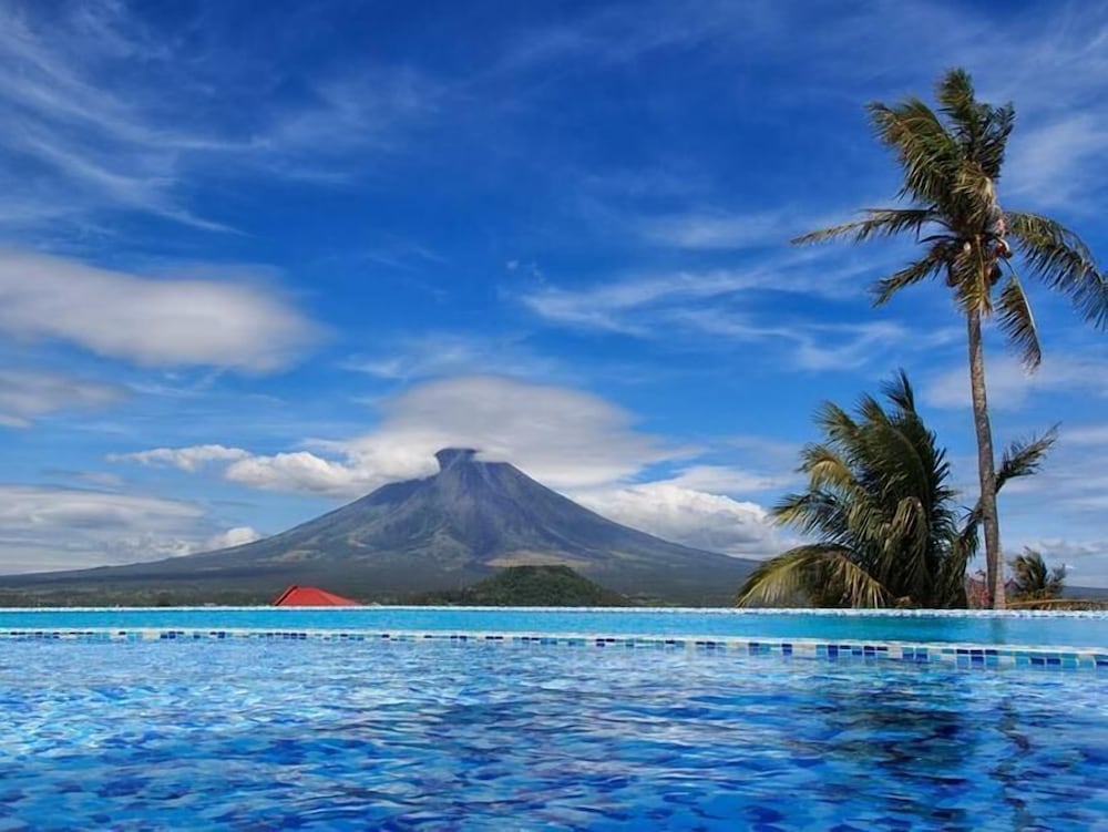 The Oriental Legazpi 43/50