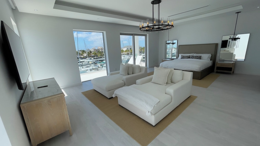 Condo, Luxury, King and Queen and Twin Beds, Marina View