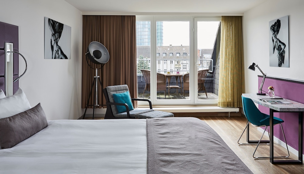 Hotel Indigo Duesseldorf Victoriaplatz 30/70