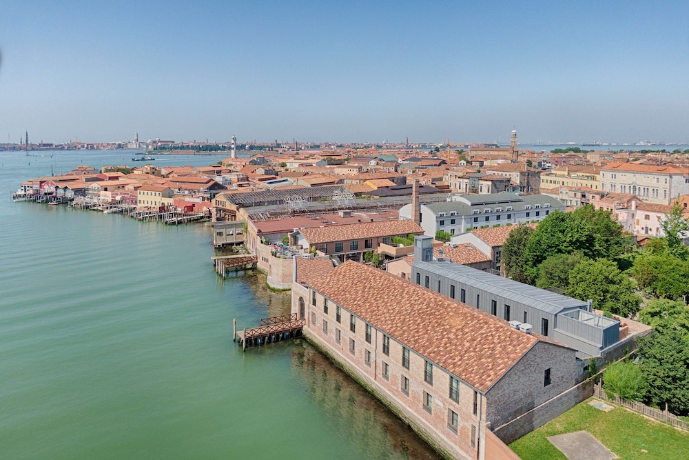 Nh Collection Venezia Murano Villa 44/50