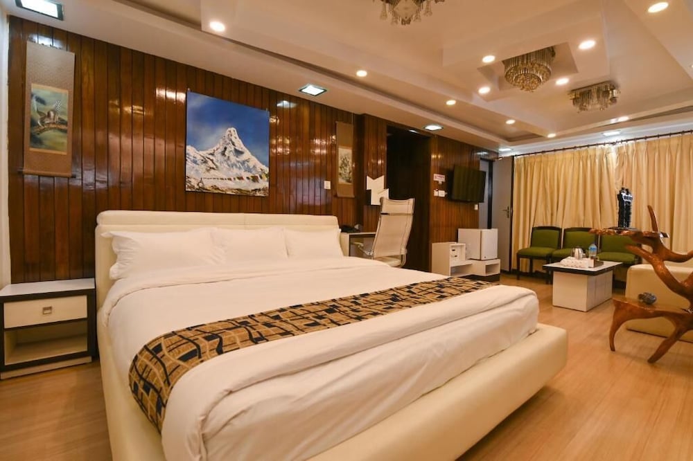 Hotel M.Square 24/47
