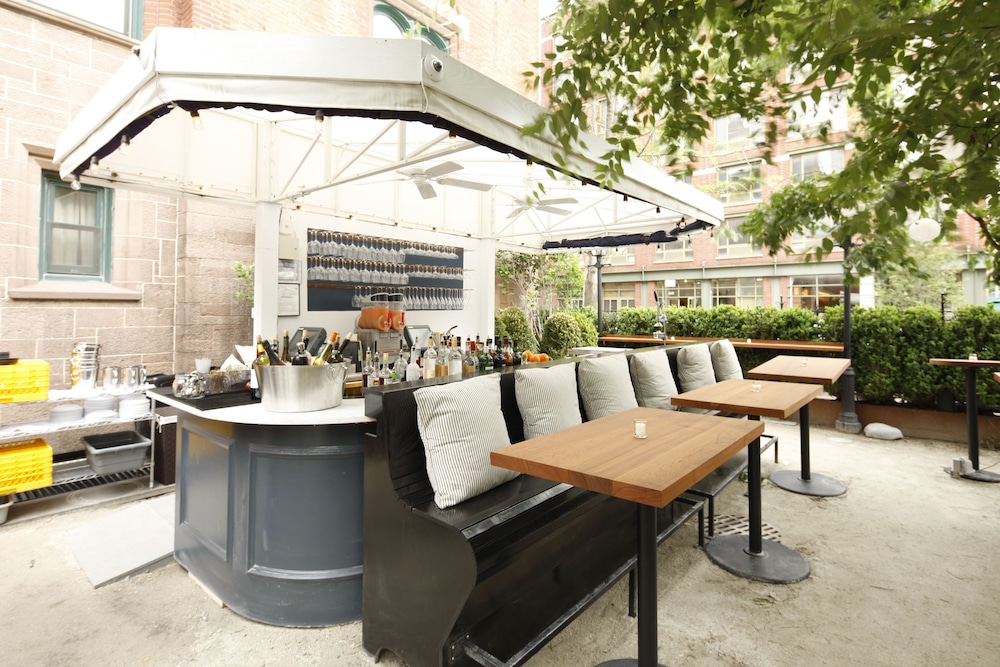 THE HIGH LINE HOTEL 43/48