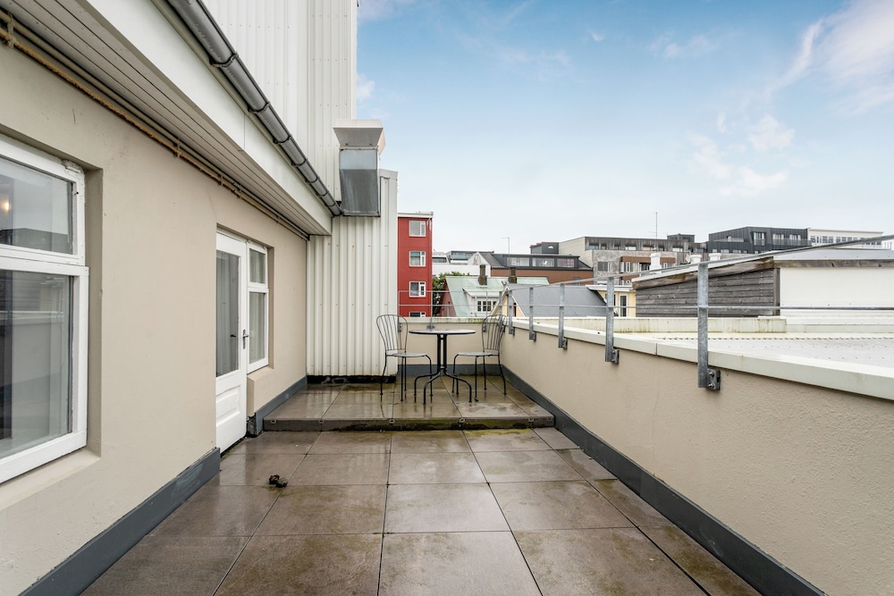 Welcome Apartments 54/58