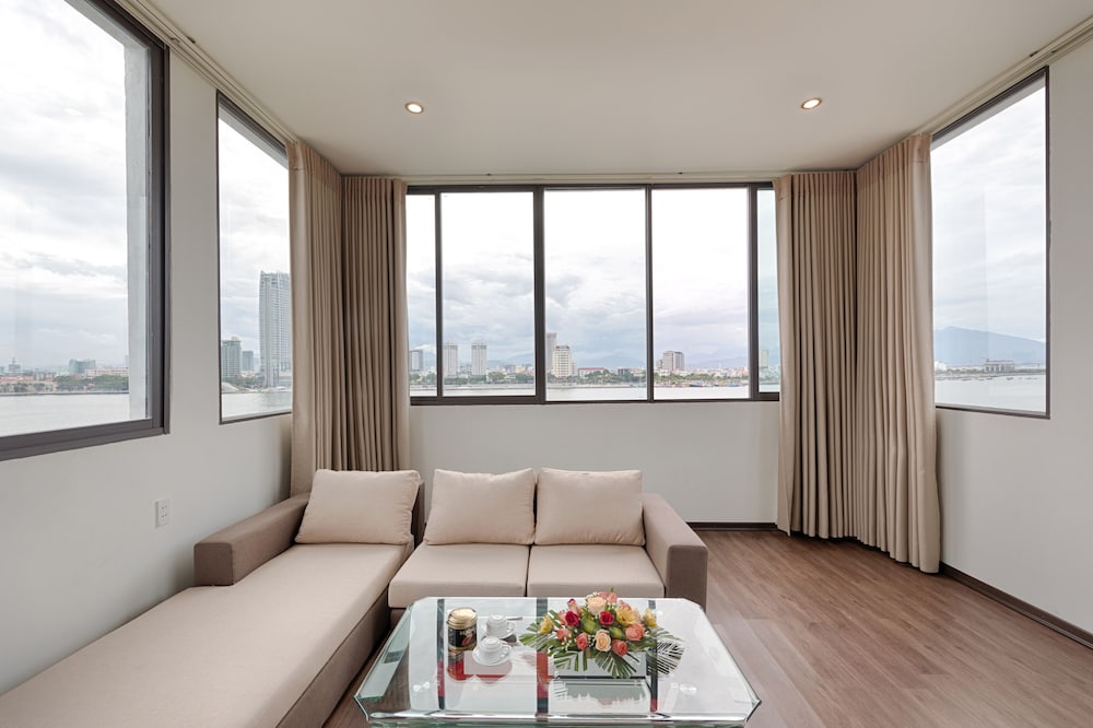 Vitalis Riverside Hotel 49/65