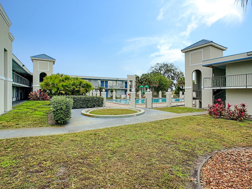 Stayable Suites Lakeland 60/66
