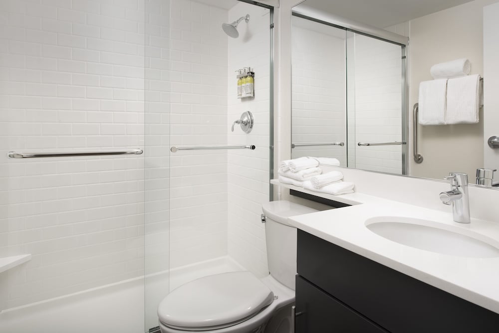 Candlewood Suites Alexandria West 7/58