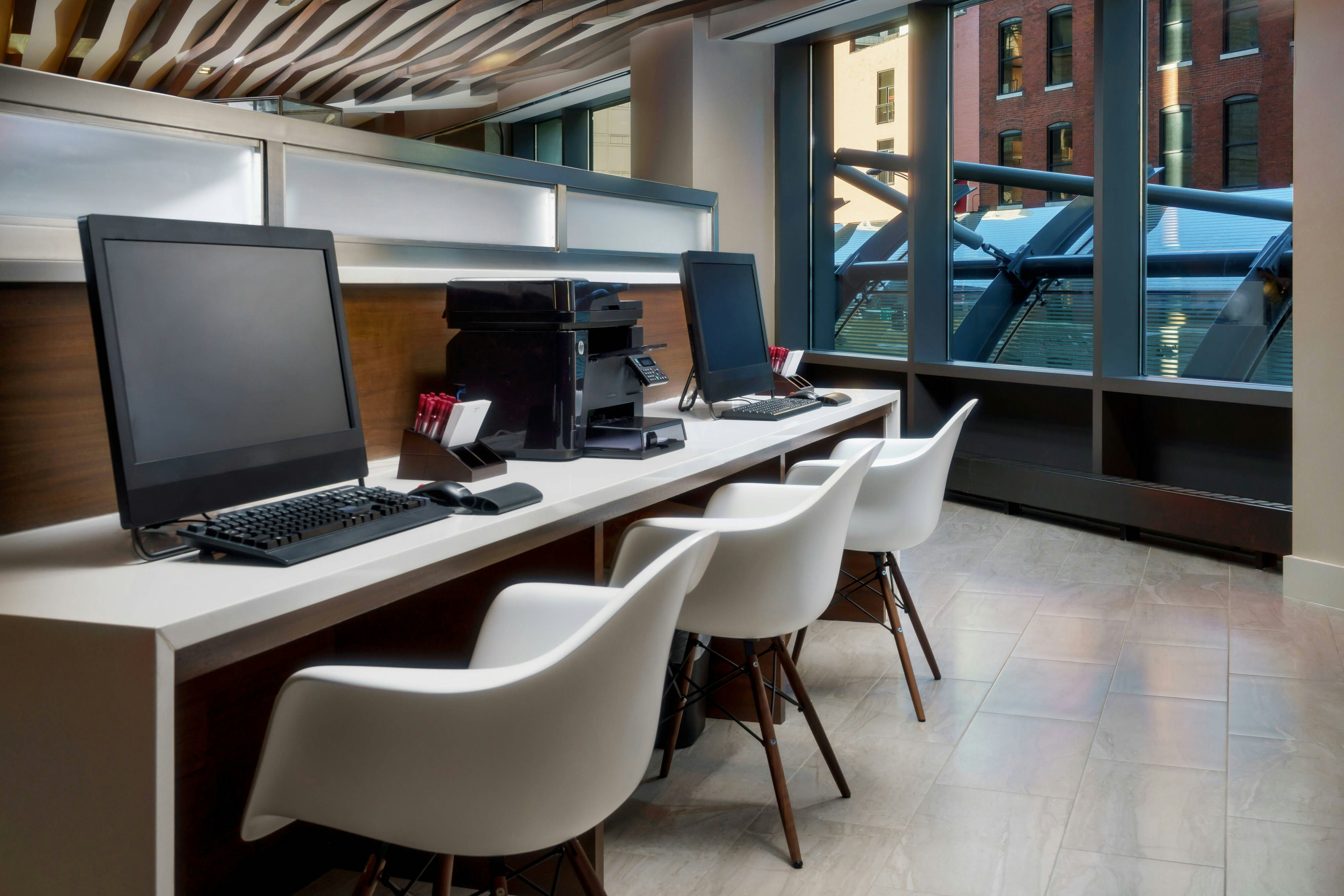 RESIDENCE INN BY MARRIOTT CHICAGO DOWNTOWN/RIVER NORTH 46/50