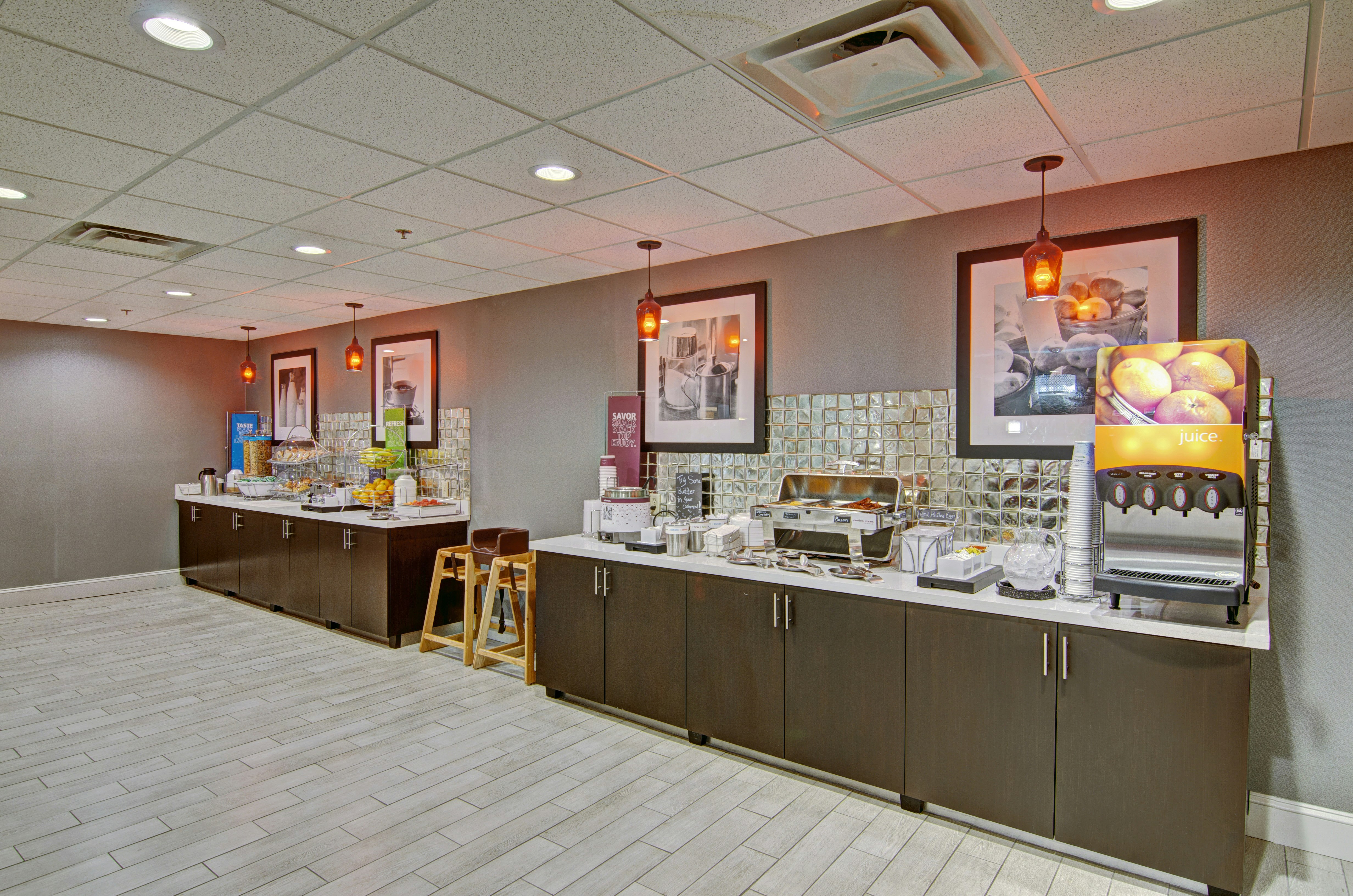 Hampton Inn Salem 49/59