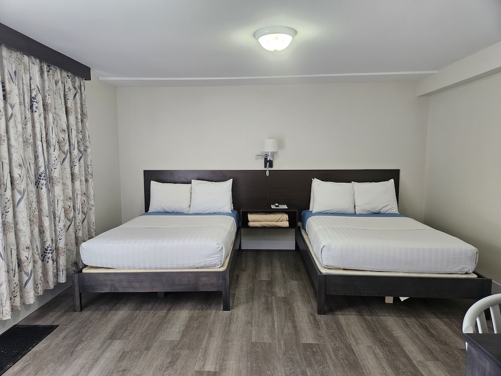 Leelas Villa Inn Flesherton 4/28