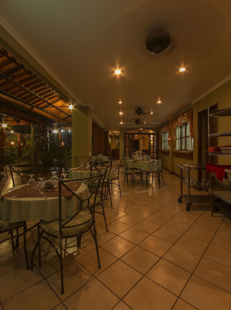 Hotel Iguana Verde 27/34
