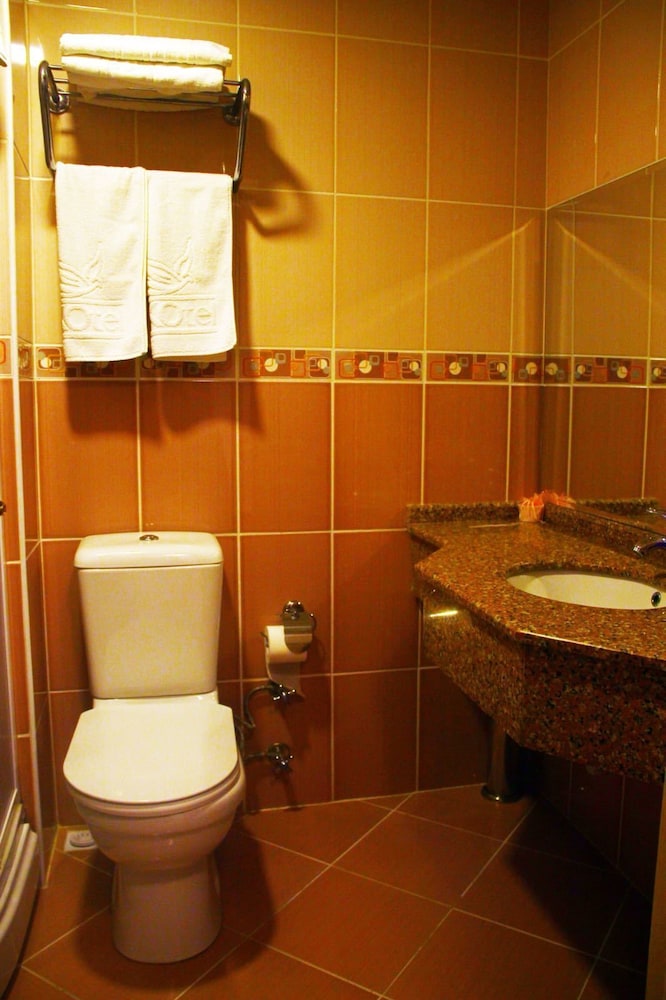 Isik Otel 30/33