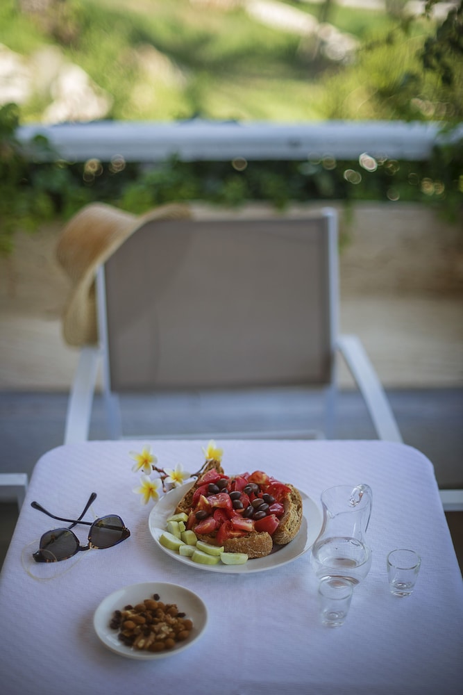 Sitia Oceanides 18/37