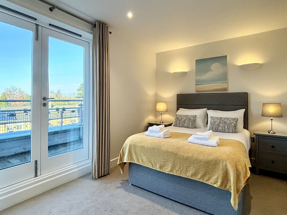 YOUR SPACE APARTMENTS - THE HAMILTONS 14/46