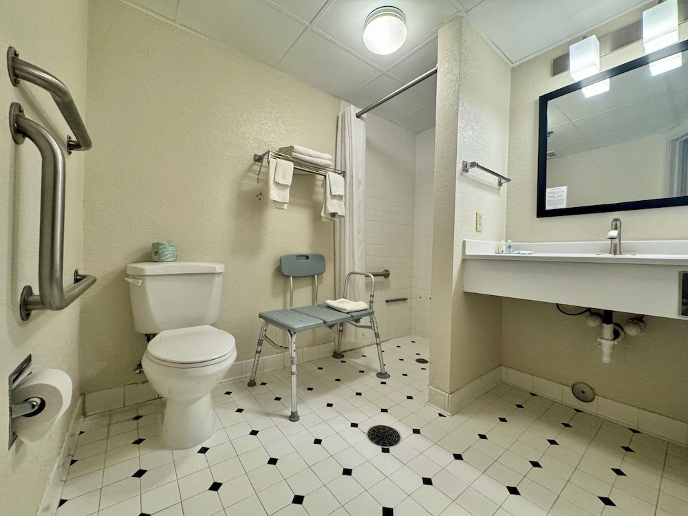 Quality Inn & Suites Alexandria MN 31/31