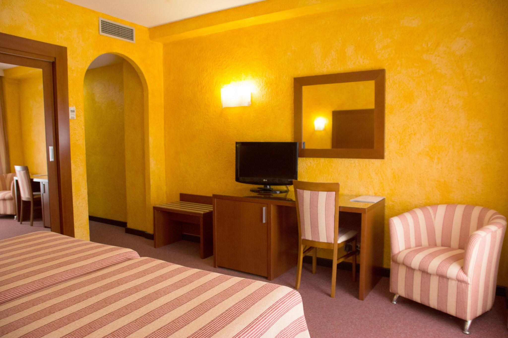 غرفة قياسية ثلاثية، BLUESEA Al Andalus 3/4