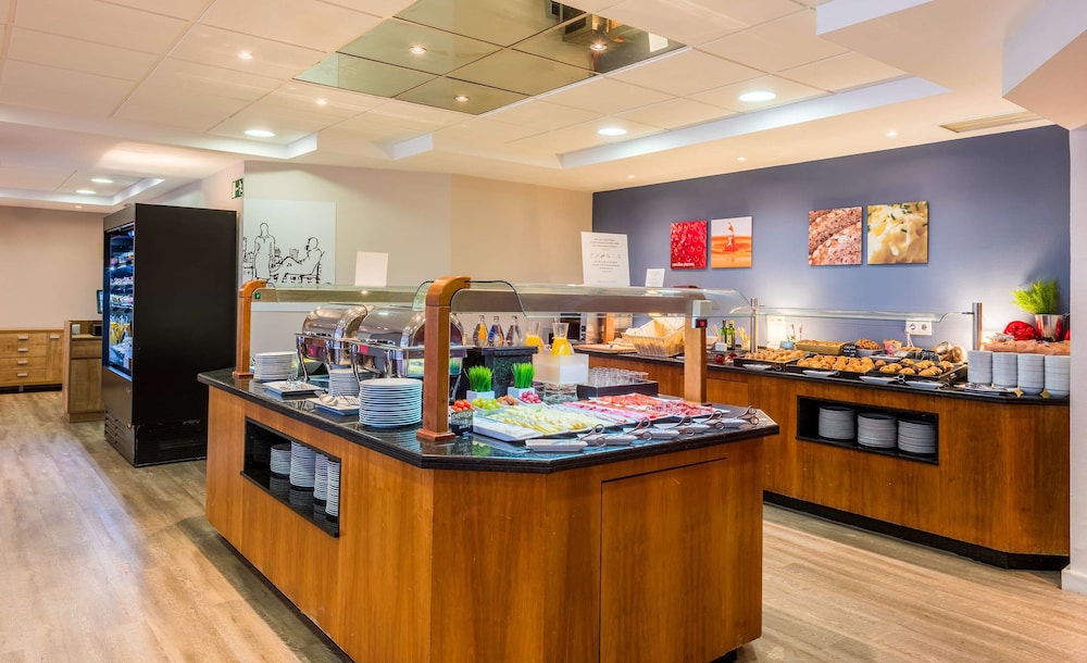 Madrid Centro Affiliated by Melia 39/47