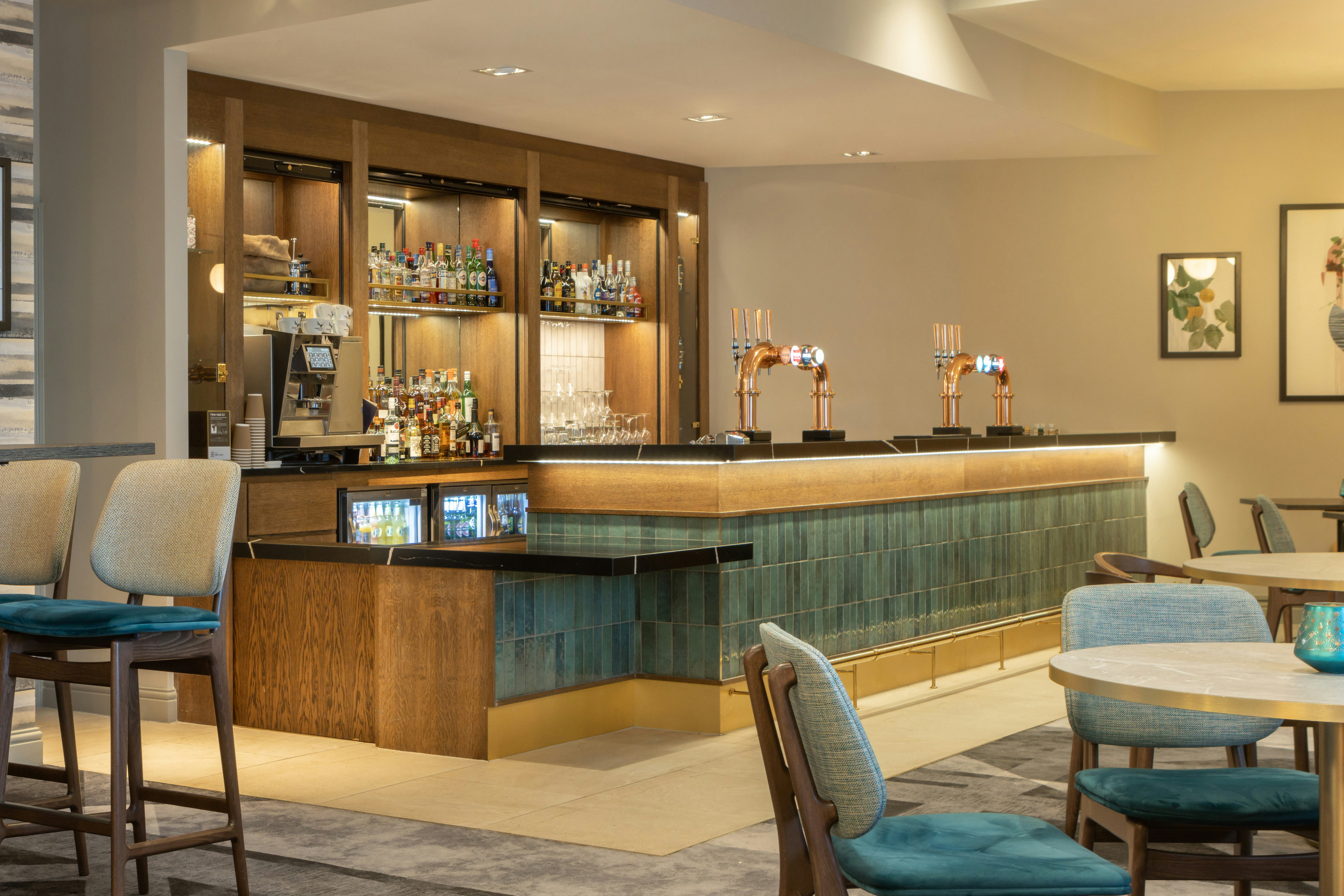 Doubletree By Hilton Dartford Bridge 50/84