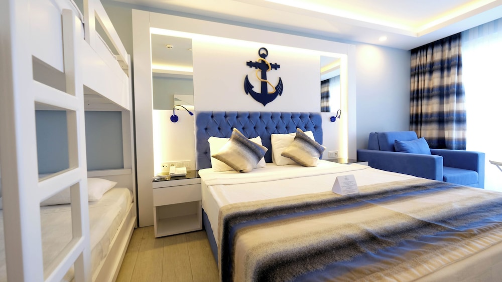Marine Family Club Hotel 5/12
