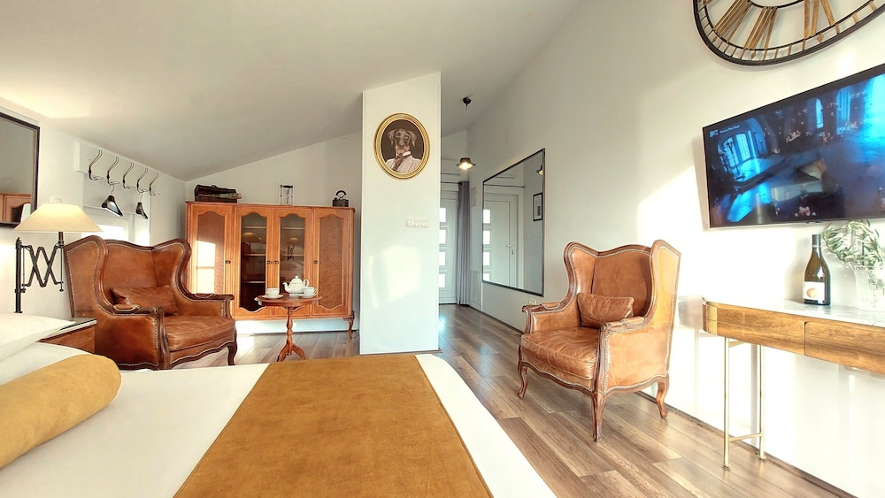 Refresh Boutique Apartments 26/50