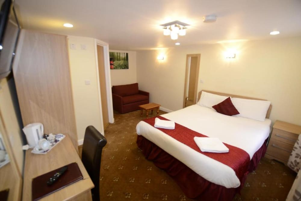 Cranbrook Hotel London 28/55