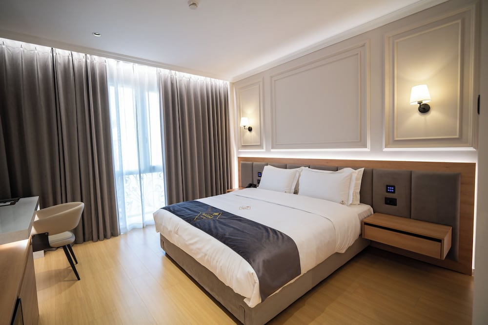 Airport Holiday Hotel 17/50