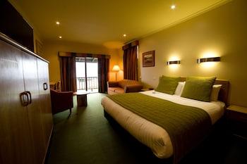 Spa, Executive, Water Front