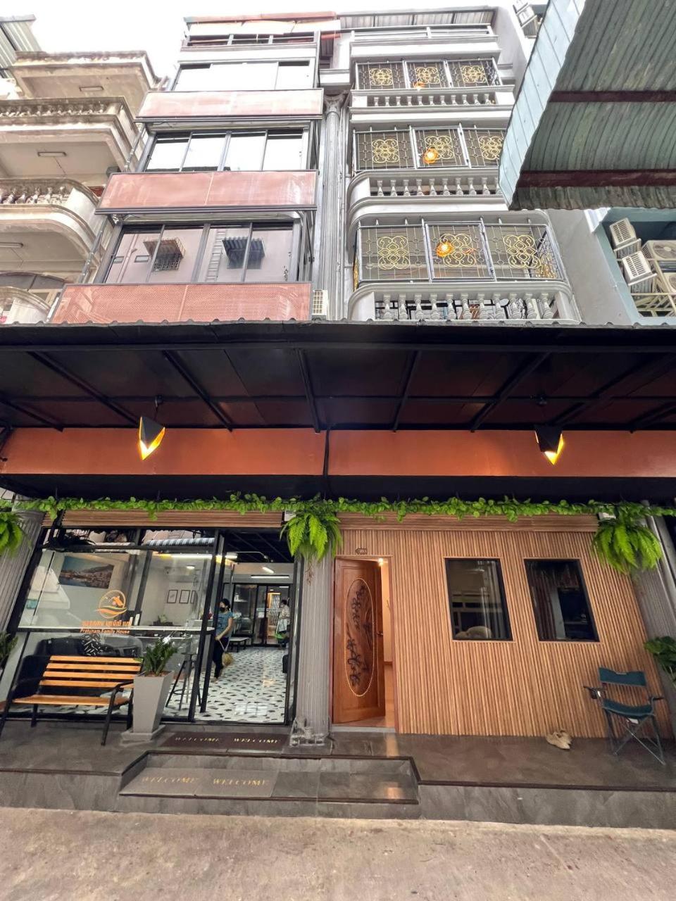 Pratunam Family House 2 1/50