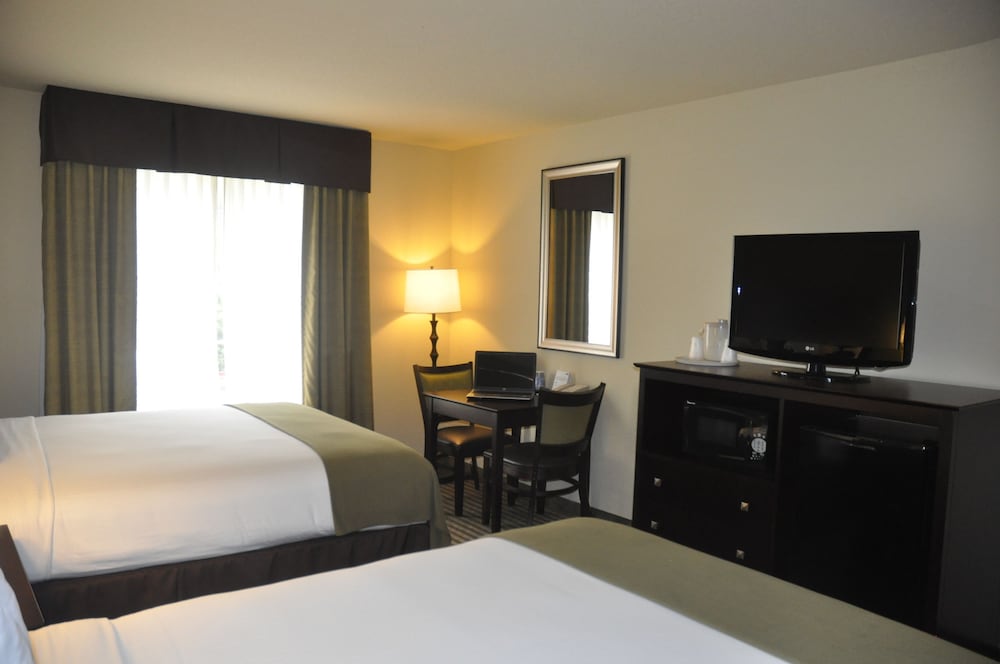 Holiday Inn Express Hotel & Suites Sarasota East - I-75 23/67
