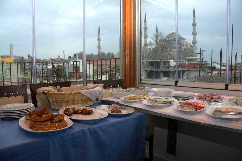 Mehmet Bey Hotel 49/70