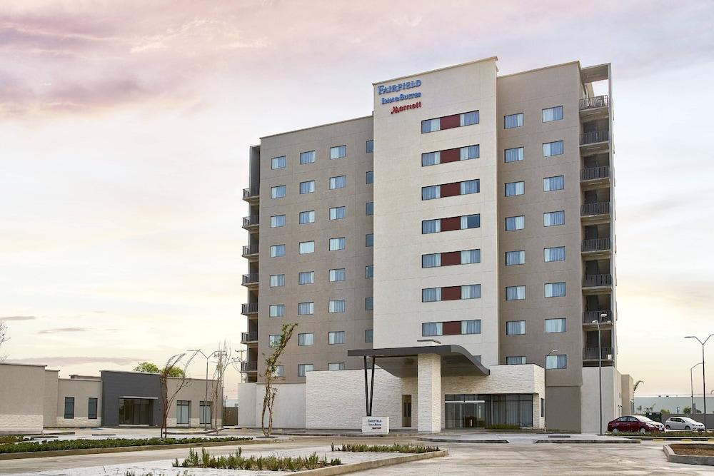 Fairfield Inn Suites Aguascalientes 1/35
