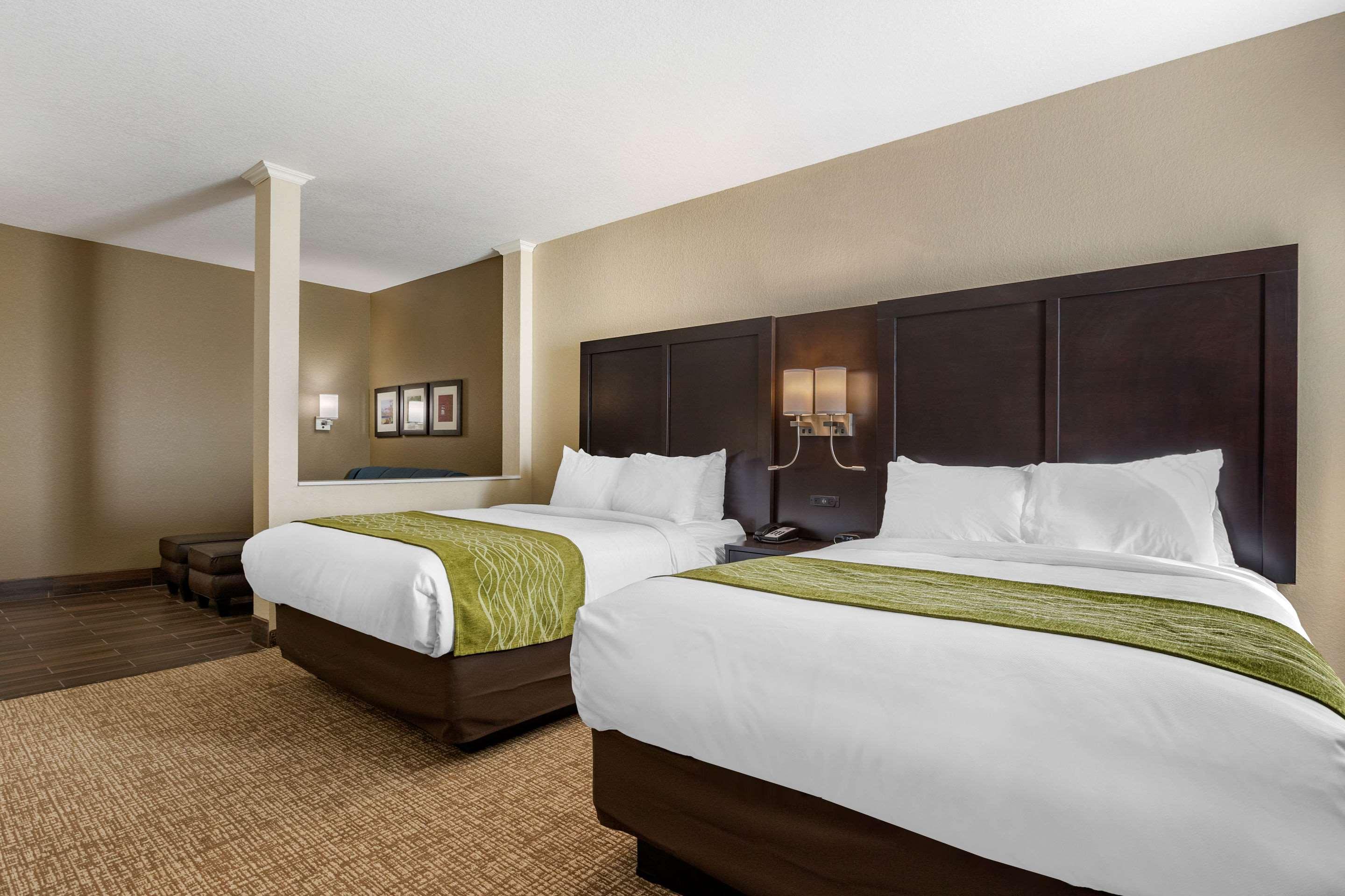 SUITE, 2 QUEEN BEDS