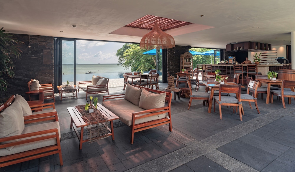 THE RESIDENCE BINTAN 43/73