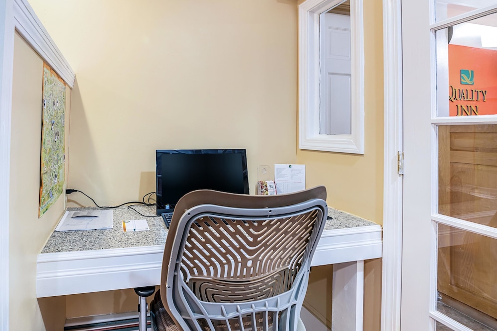 Quality Inn North Conway, NH 32/33