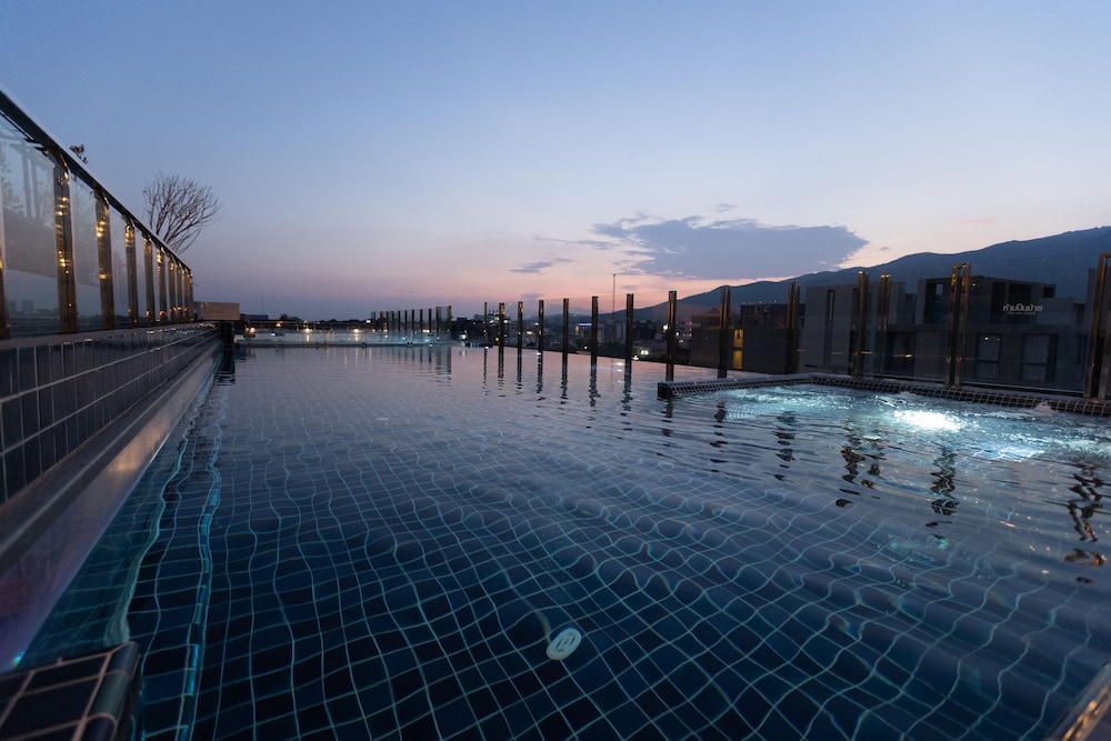 Stay with Nimman Chiangmai 25/50