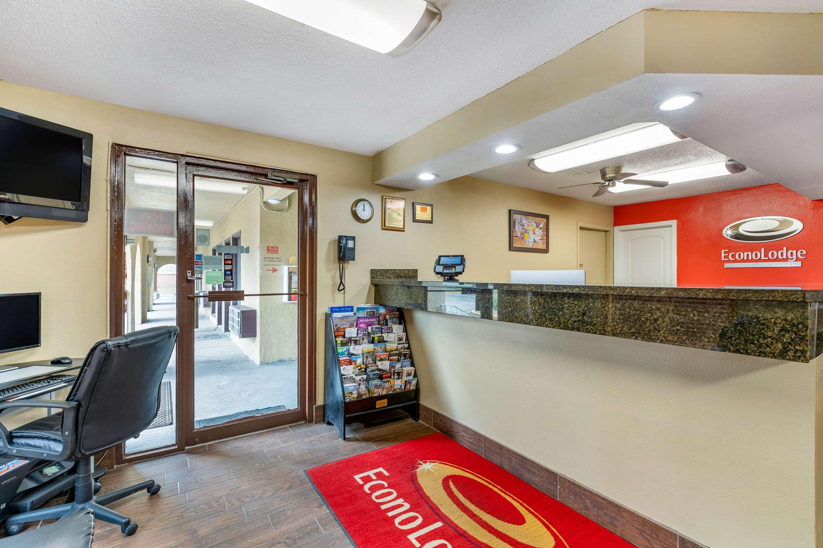 Econo Lodge Urbandale-Northwest Des Moines 3/18