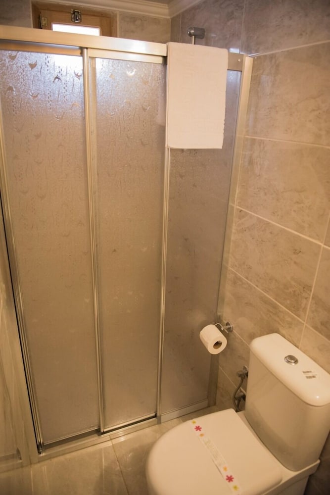 Tree House, Comfort, 1 Double and 1 Single Bed
