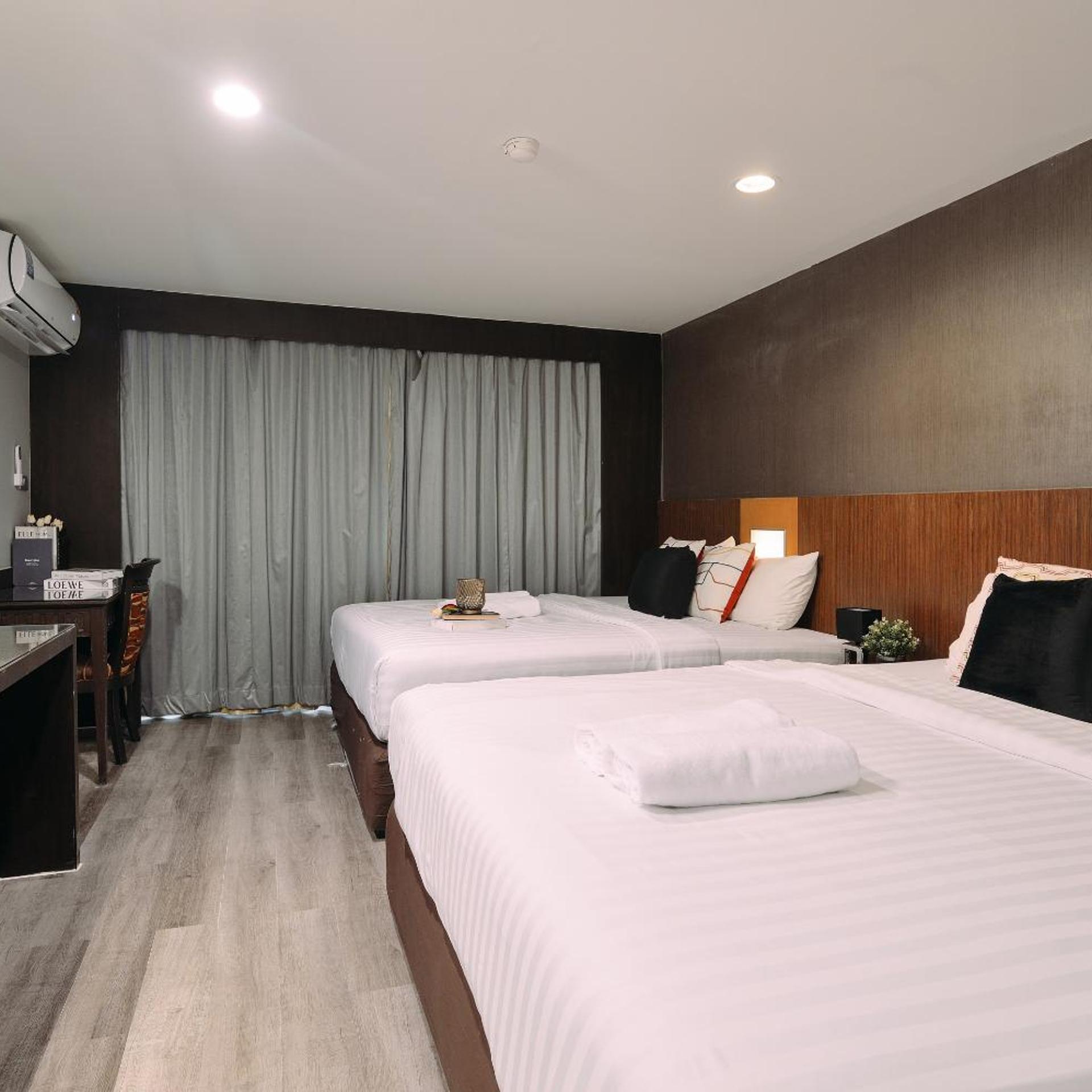 Tori Crown Hotel 16/50