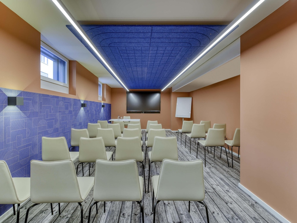 Ibis Styles Zurich City Center 60/68