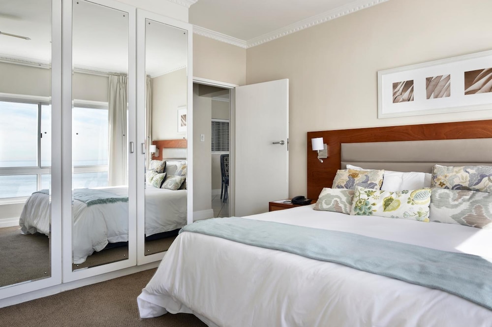 Peninsula All-Suite Hotel by Dream Resorts 15/49