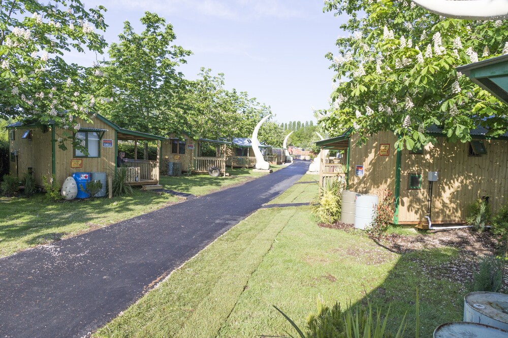 Adventurer's Village Milton Keynes 41/49